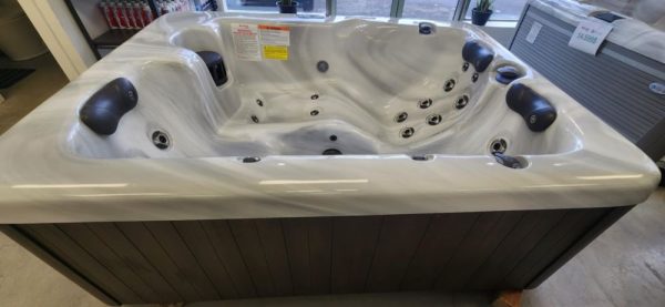 Spa MAAX American Whirlpool modèle 151 – Image 4