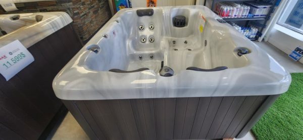 Spa MAAX American Whirlpool modèle 151 – Image 2