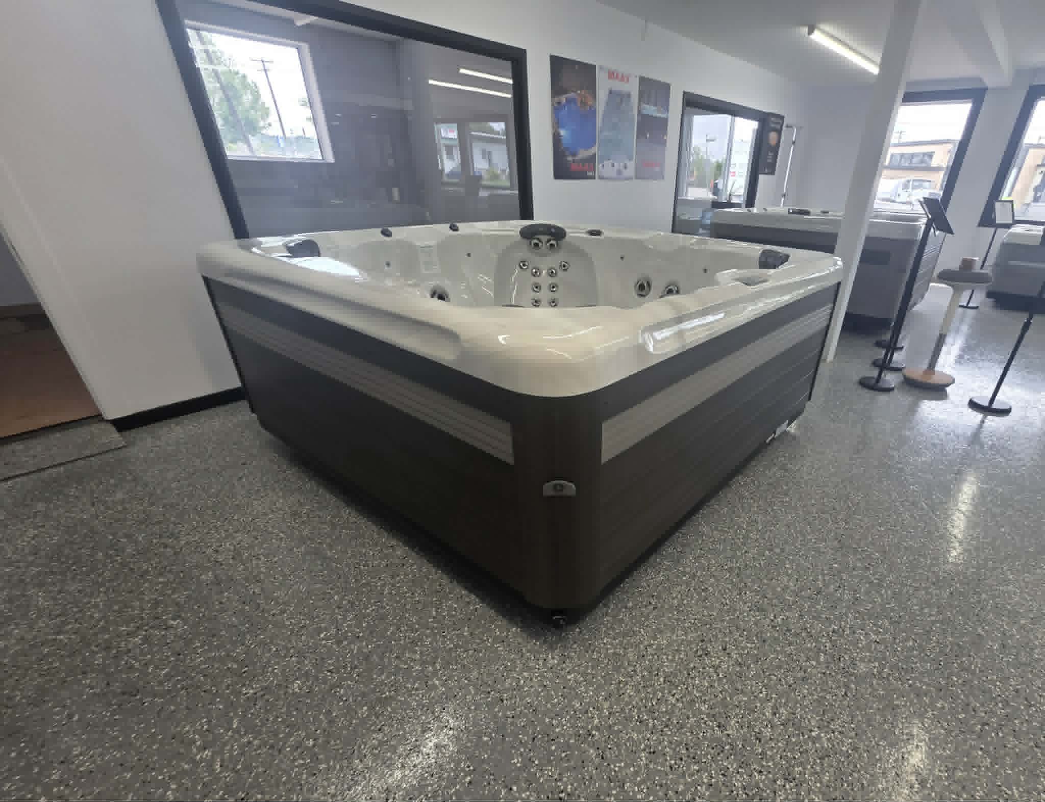 Spa MAAX American Whirlpool modèle 280 – Image 3
