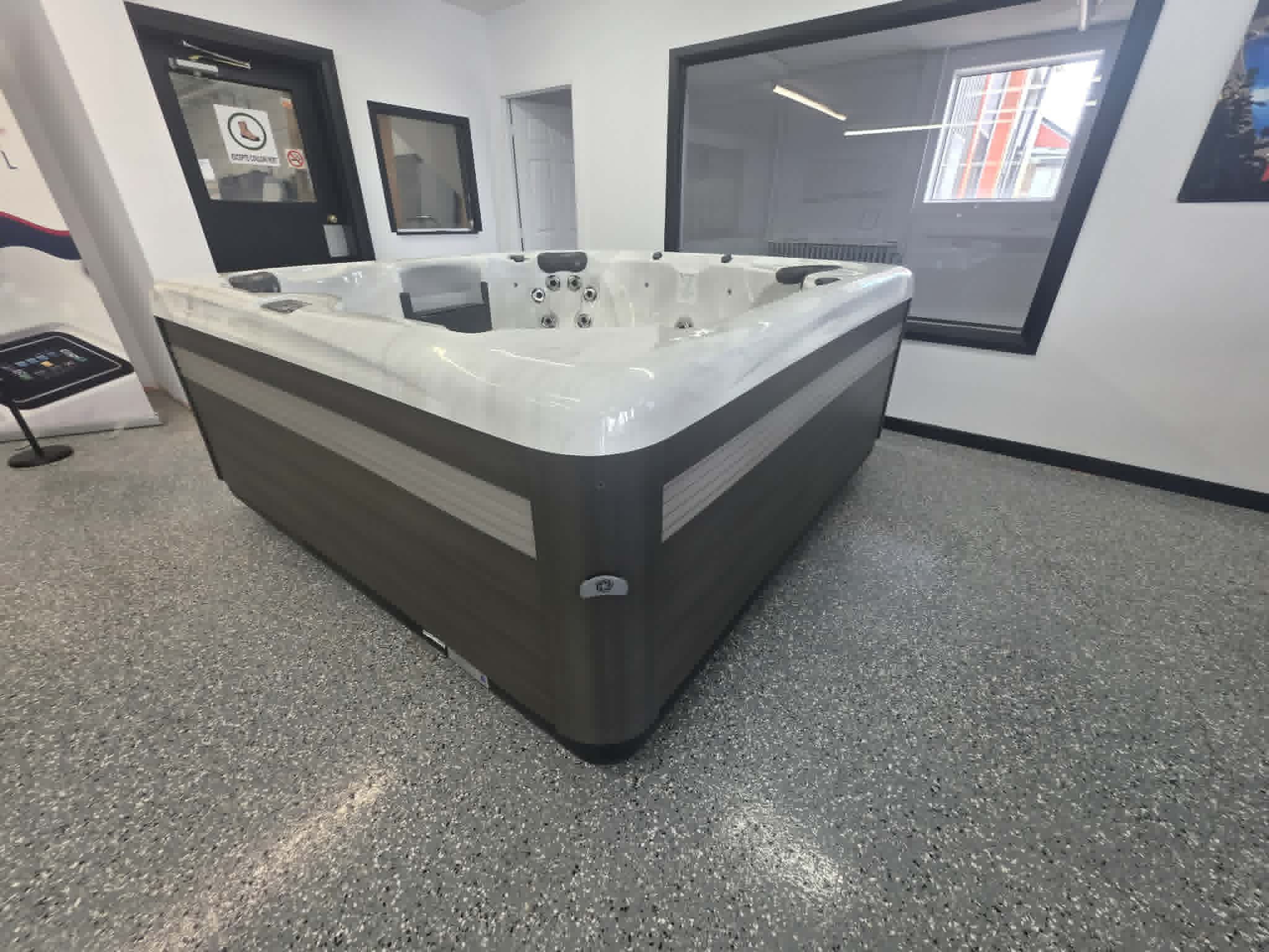 Spa MAAX American Whirlpool modèle 280 – Image 2