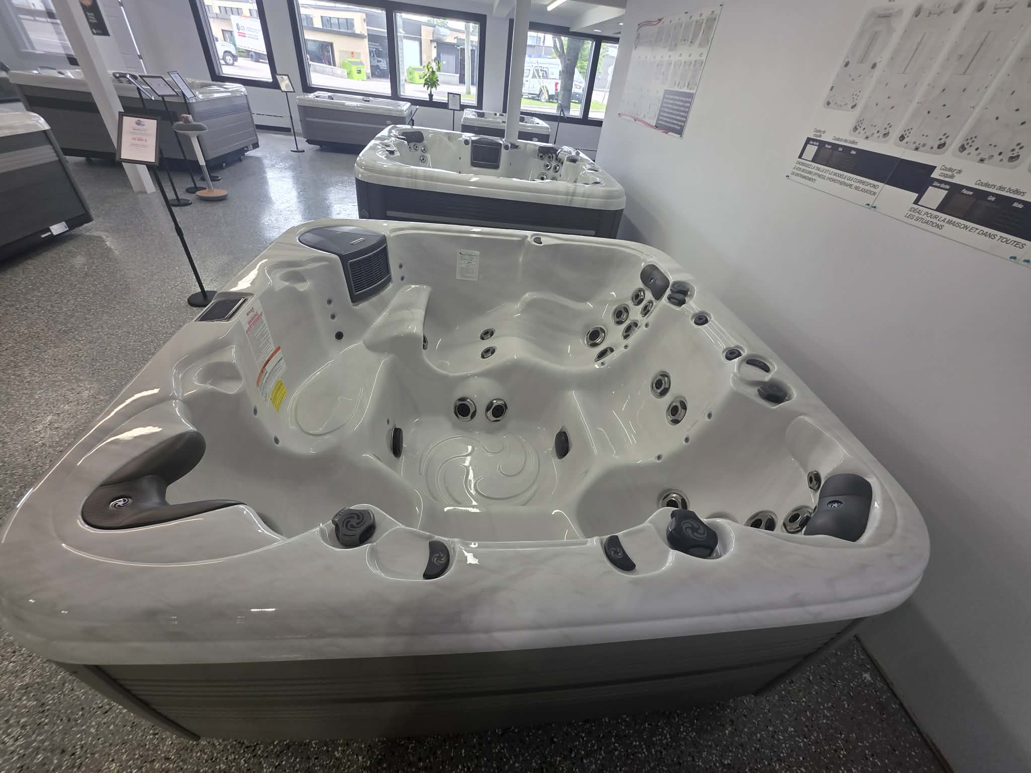 Spa MAAX American Whirlpool modèle 471 – Image 5