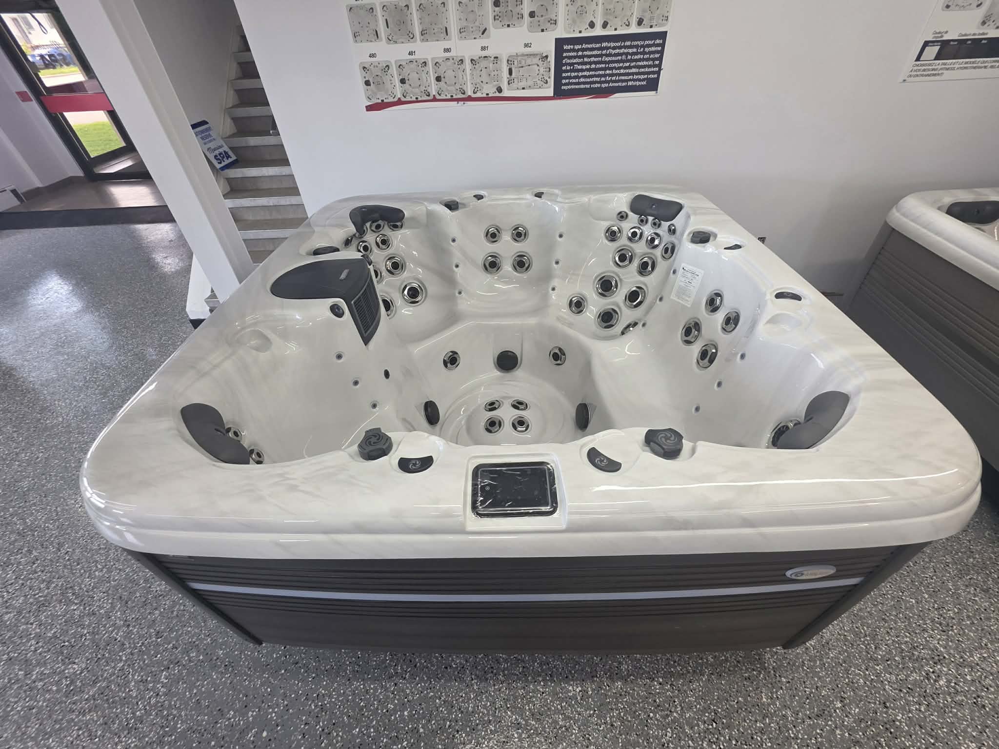 Spa MAAX American Whirlpool modèle 480 – Image 6