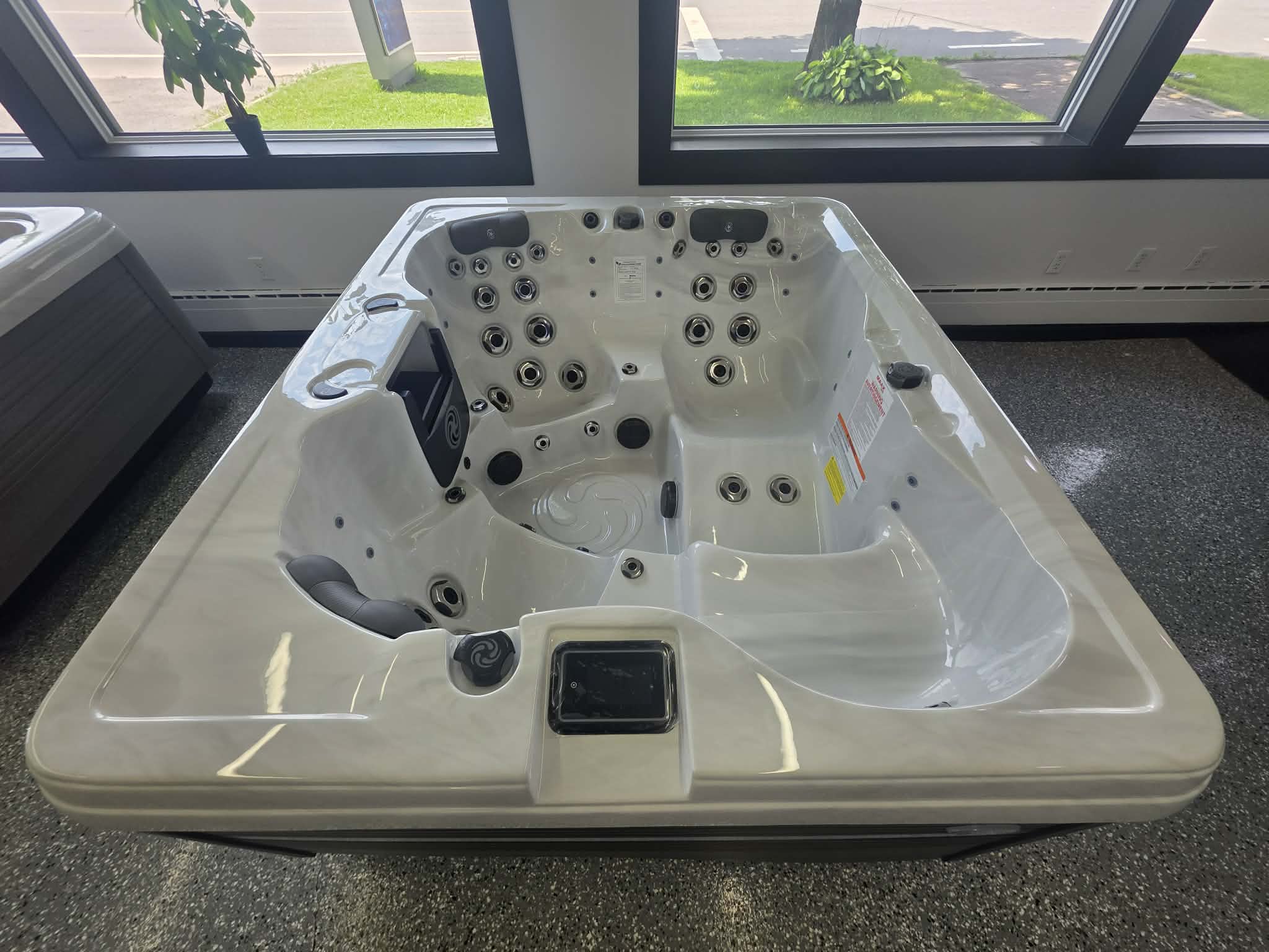 Spa MAAX American Whirlpool modèle 461 – Image 6