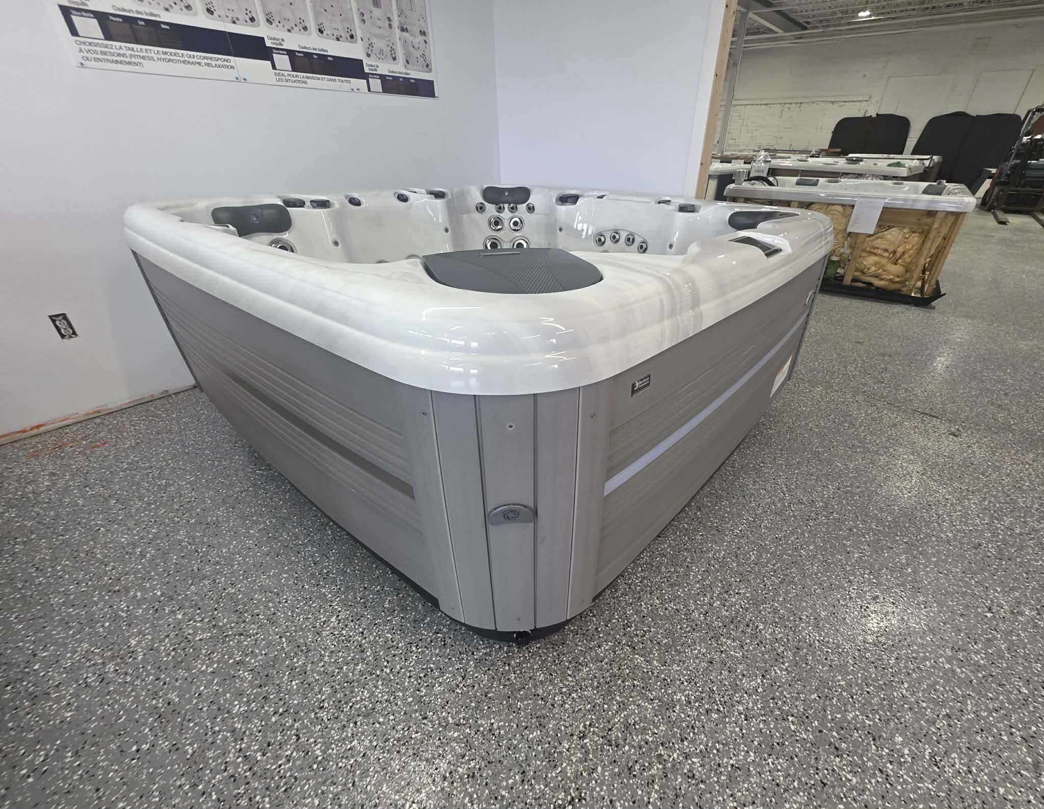 Spa MAAX American Whirlpool modèle 471 – Image 3