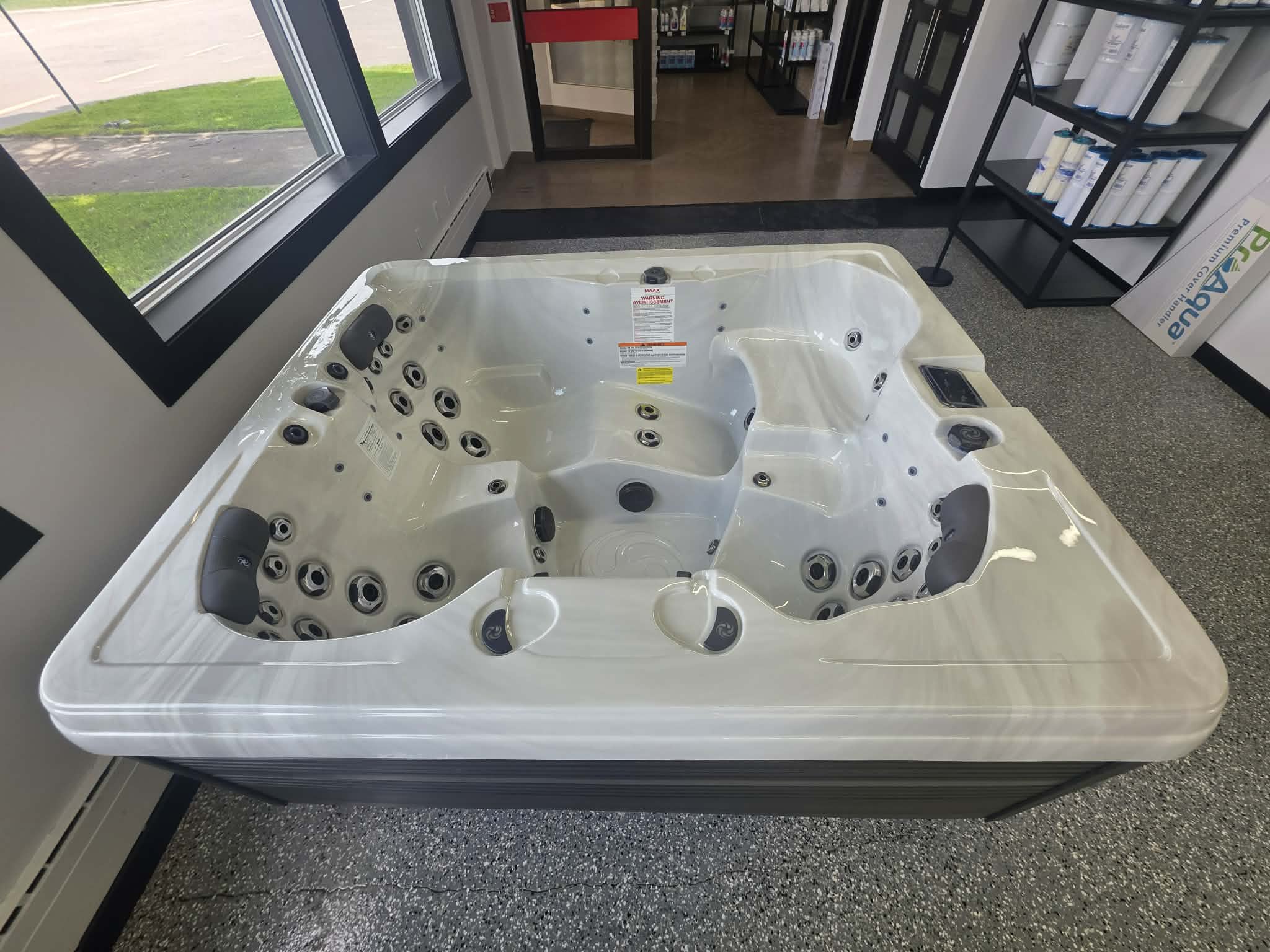 Spa MAAX American Whirlpool modèle 461 – Image 4