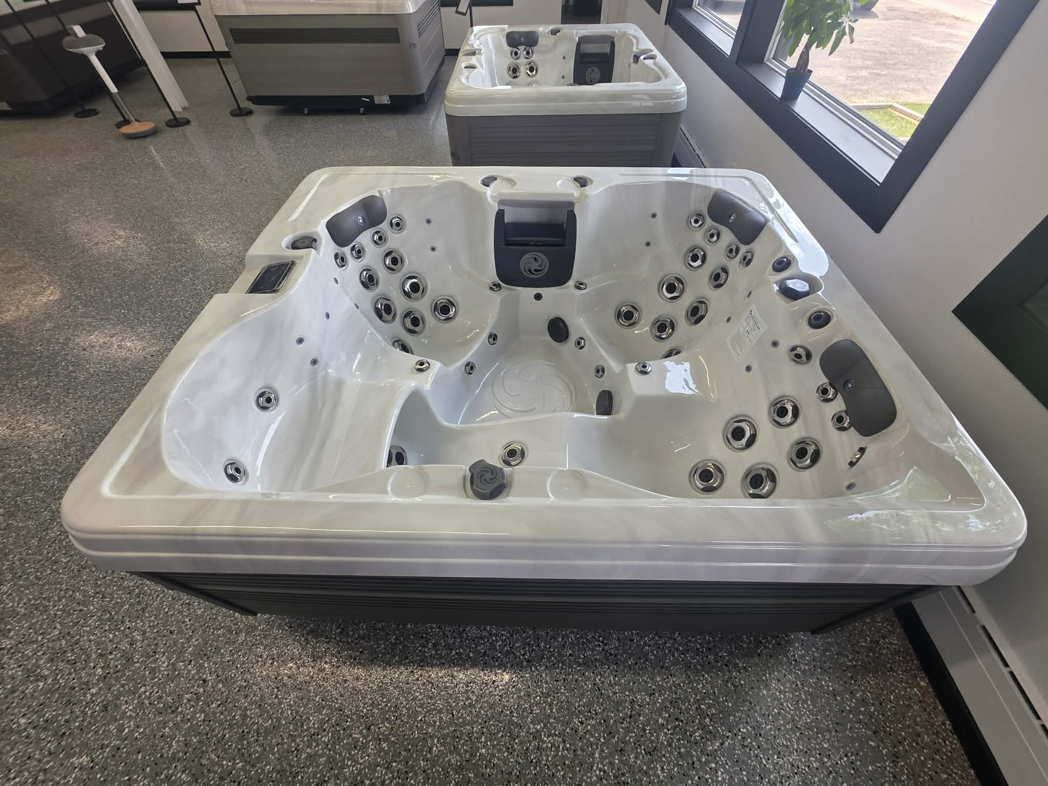 Spa MAAX American Whirlpool modèle 461 – Image 5