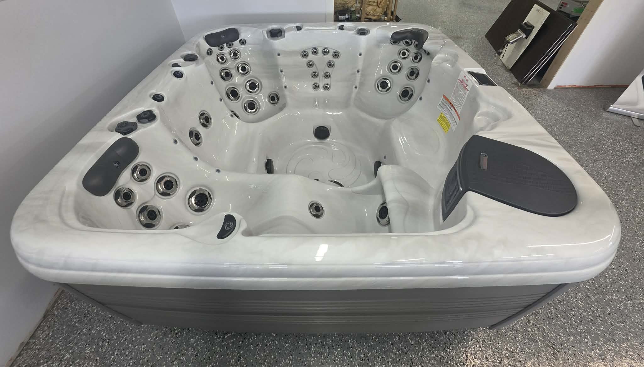 Spa MAAX American Whirlpool modèle 471 – Image 4