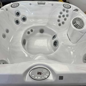 Jacuzzi J345 (2012)