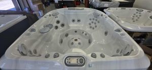 Jacuzzi, modèle J470 (2013)
