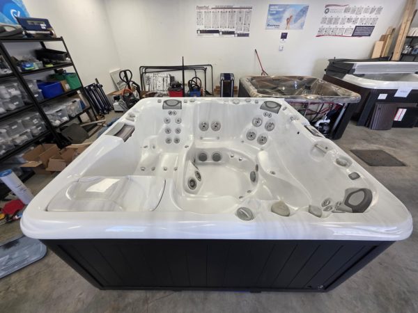 Profitez du Luxe à Moindre Coût : Spa Sundance Optima 2011 Reconditionné! – Image 8