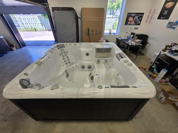 Profitez du Luxe à Moindre Coût : Spa Sundance Optima 2011 Reconditionné! – Image 6