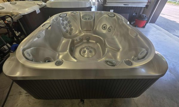 Spa Jacuzzi J-345 reconditionné (2013) – Image 4