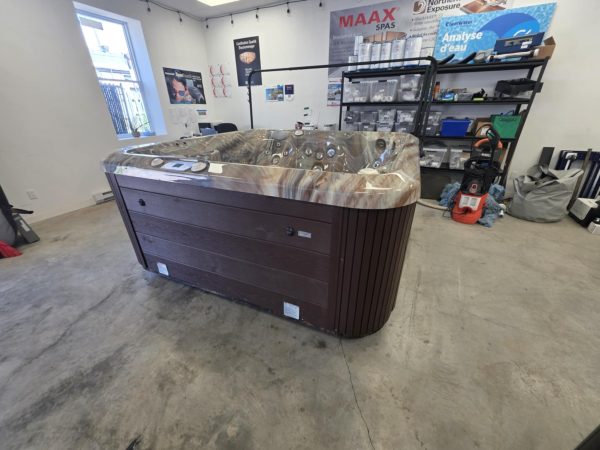 Détendez-vous dans le luxe : Spa Hydropool La-Z-Boy Signature 2017 – Image 3