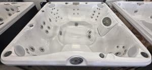​Spa Jacuzzi J-280 2015 : la détente à portée de main!
