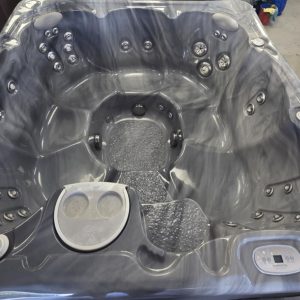 Spa Hydropool 2019 reconditionné, un oasis de détente à prix réduit !