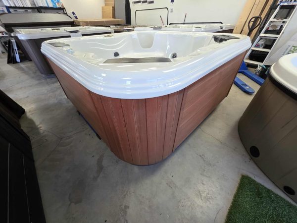Spa Bullfrog Modèle 362 Reconditionné - Prêt pour la détente! – Image 5