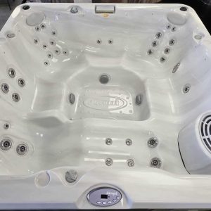 Spa Jacuzzi J-280 Reconditionné - L'ultime détente pour 6 personnes!