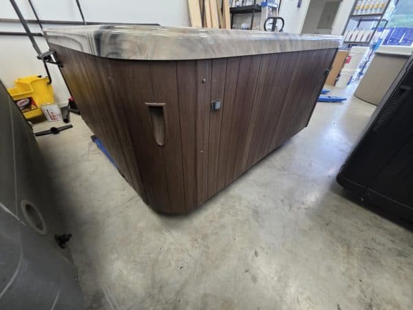 Profitez du luxe à prix abordable avec ce spa Trévi Fogo reconditionné! – Image 3