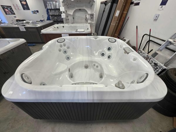 Détendez-vous dans le luxe : Spa Jacuzzi J-345 (2013) – Occasion Impeccable – Image 6