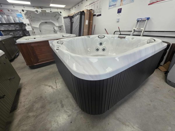 Détendez-vous dans le luxe : Spa Jacuzzi J-345 (2013) – Occasion Impeccable – Image 2