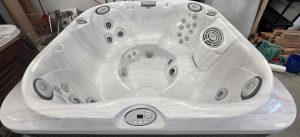 Détendez-vous dans le luxe : Spa Jacuzzi J-345 (2013) – Occasion Impeccable