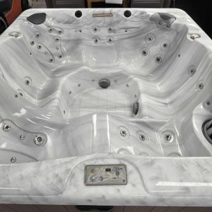 Occasion Exceptionnelle : Spa MAAXÉliteSpas 2015 Reconditionné comme Neuf!