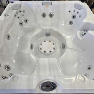 Spa Jacuzzi J-270 (2013) Reconditionné – Garantie 1 an