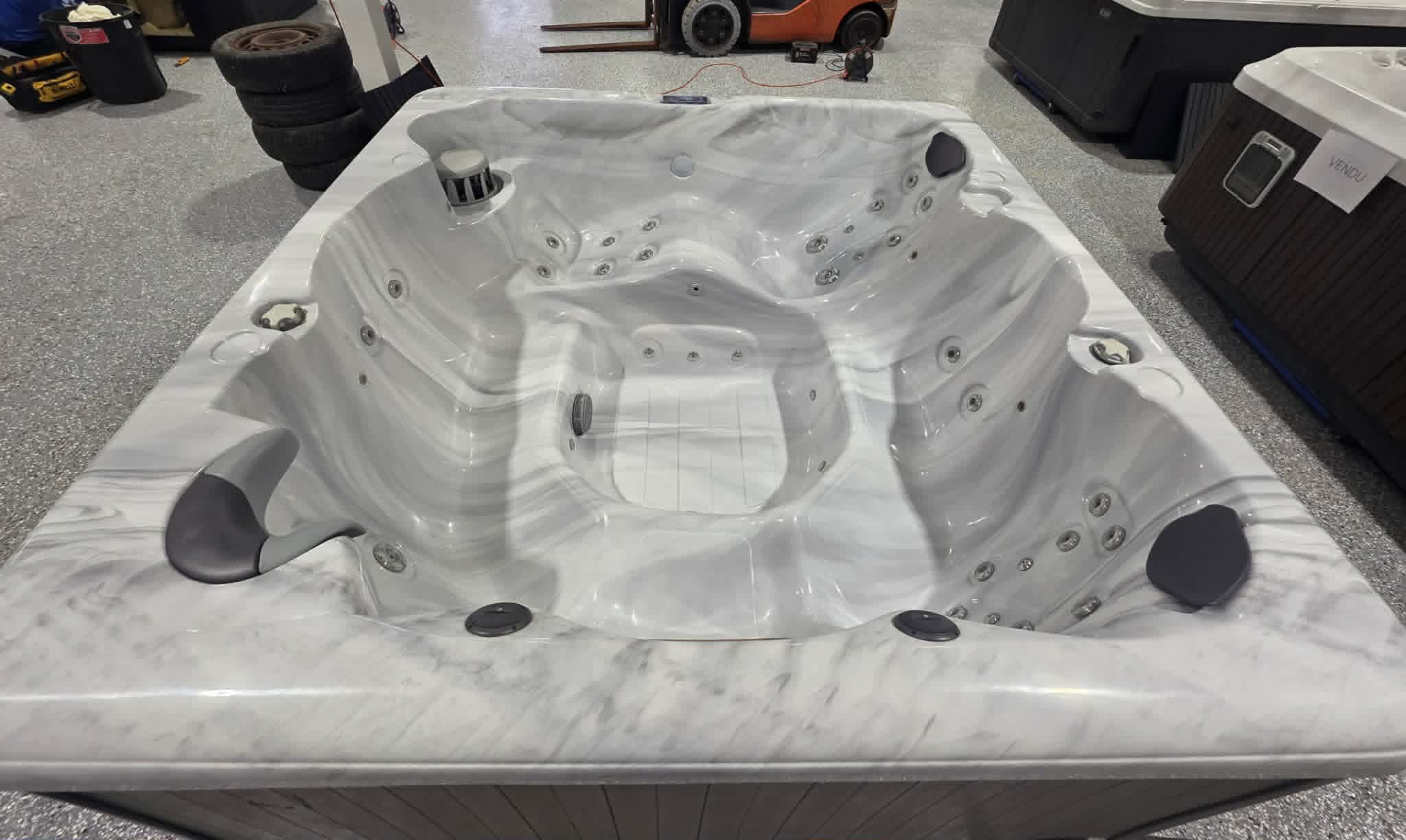 ✨ SUPERBE SPA RECONDITIONNÉ À VENDRE – PRÊT POUR SA DEUXIÈME VIE ! ✨ – Image 6