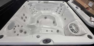 Spa Jacuzzi J-270 Reconditionné – 6 places – Garantie 1 an