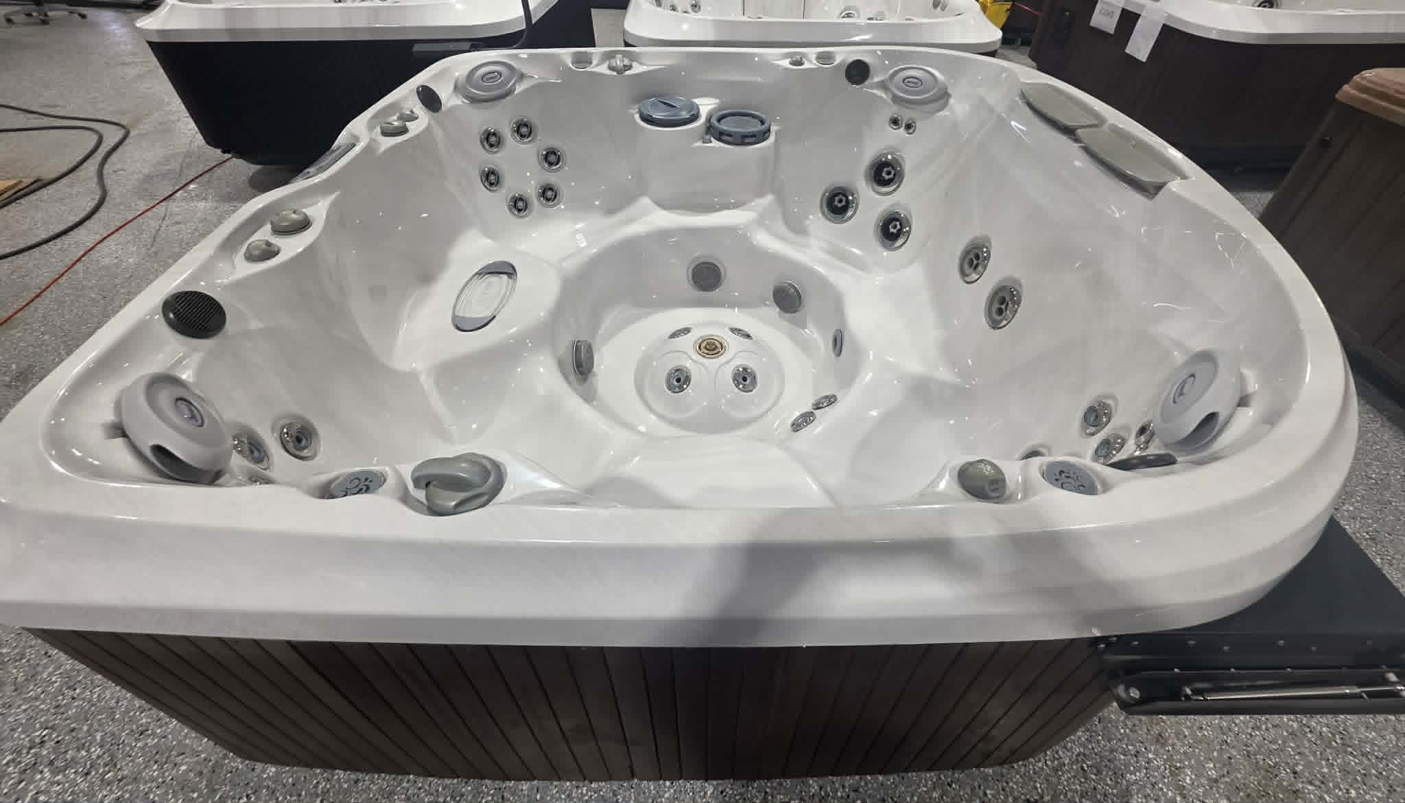 Jacuzzi J-470 (Série 400) – Le Haut de Gamme Reconditionné – Image 5