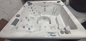 ✨ MAGNIFIQUE SPA RECONDITIONNÉ À NEUF – PRÊT POUR SA DEUXIÈME VIE ! ✨