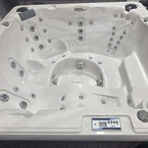 ✨ MAGNIFIQUE SPA RECONDITIONNÉ À NEUF – PRÊT POUR SA DEUXIÈME VIE ! ✨
