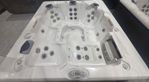 Spa MAAX ÉliteSpas (2010) – Entièrement Reconditionné & Garanti