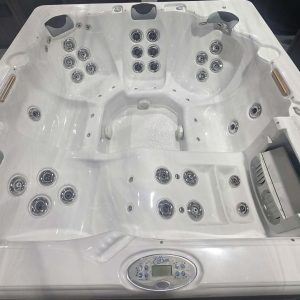 Spa MAAX ÉliteSpas (2010) – Entièrement Reconditionné & Garanti