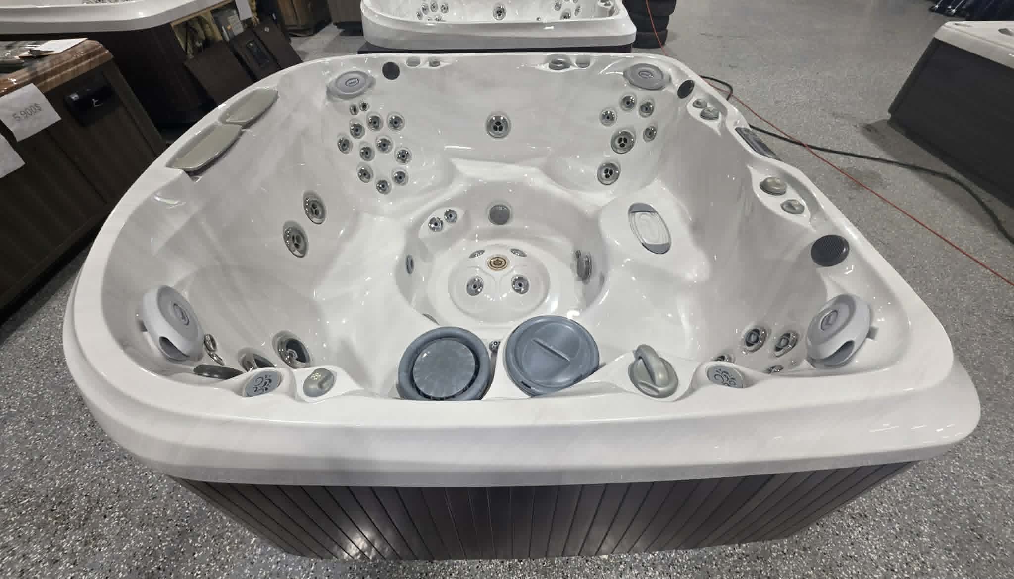 Jacuzzi J-470 (Série 400) – Le Haut de Gamme Reconditionné – Image 3