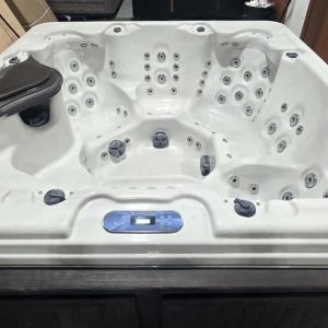 Spa Strong Spas 92"x92" Reconditionné | 90 Jets – Garantie 1 An
