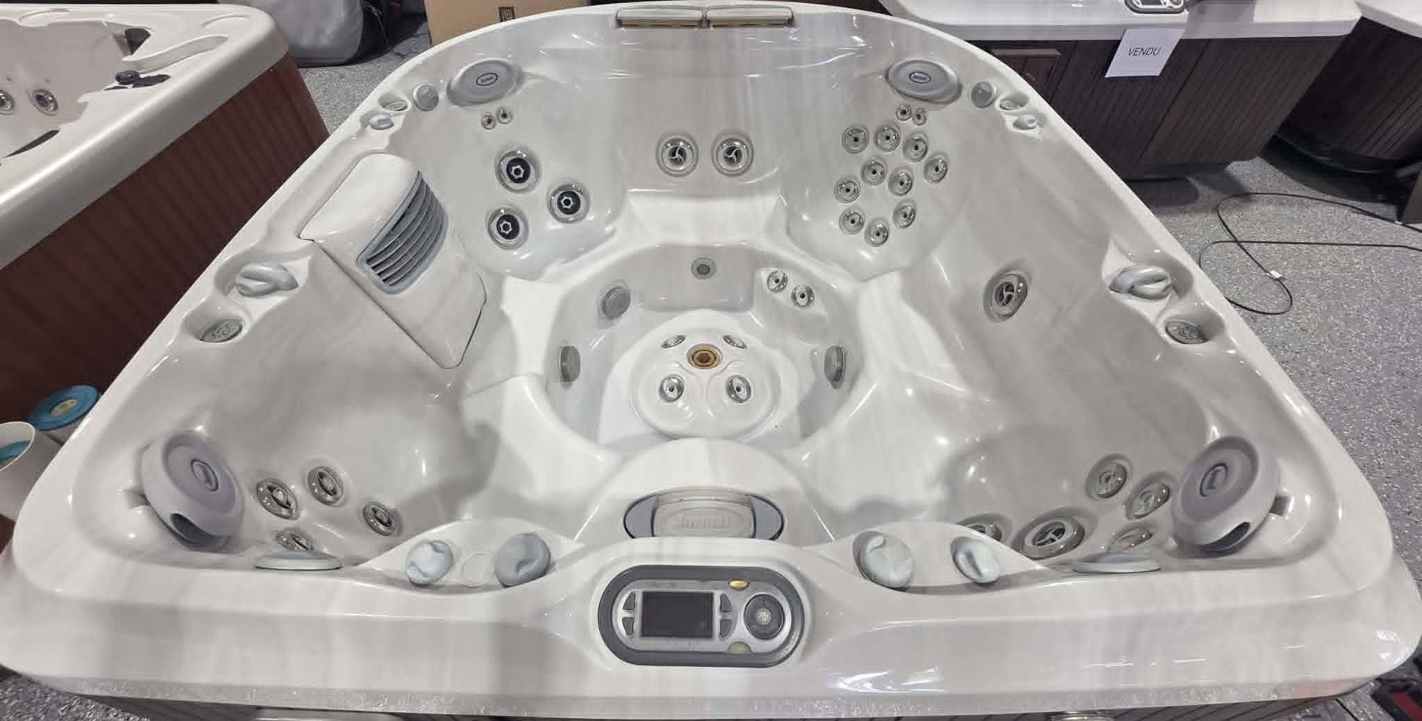 Spa Jacuzzi J-470 Reconditionné – Clé en main avec Garantie !