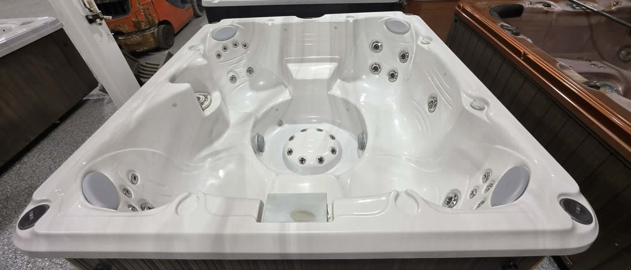 Jacuzzi® J-245 (2012) – Reconditionné & Garantie 1 An – Image 4
