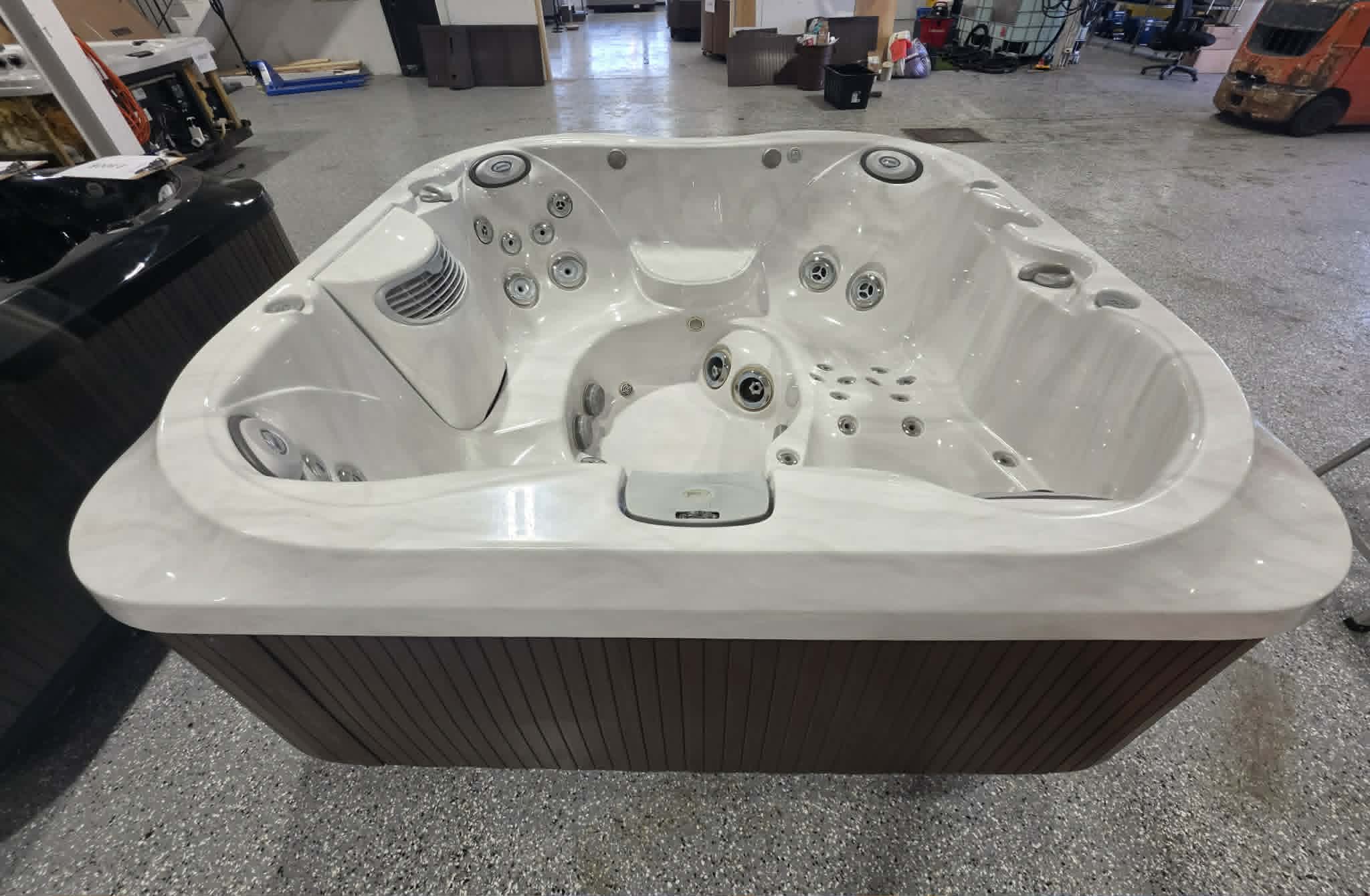 Spa Jacuzzi J-335 (2015) Reconditionné – 6 places avec Chaise Longue | Garantie 1 an – Image 5