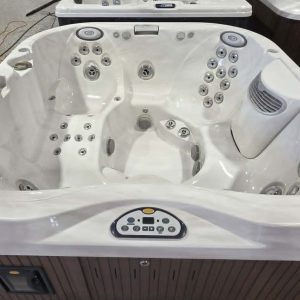 Spa Jacuzzi J-335 (2016) Reconditionné – 6 places avec garantie & accessoires inclus !