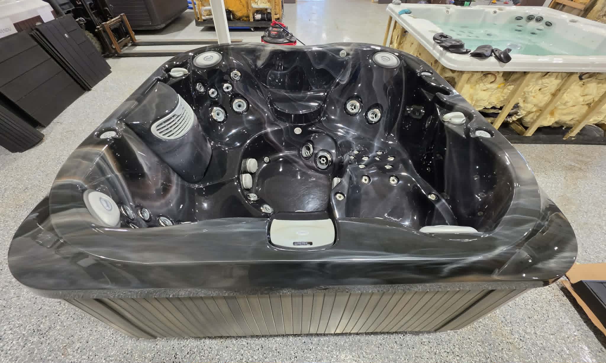 Spa Jacuzzi J-335 (2016) Reconditionné – Garantie 1 An – Clé en main! – Image 5