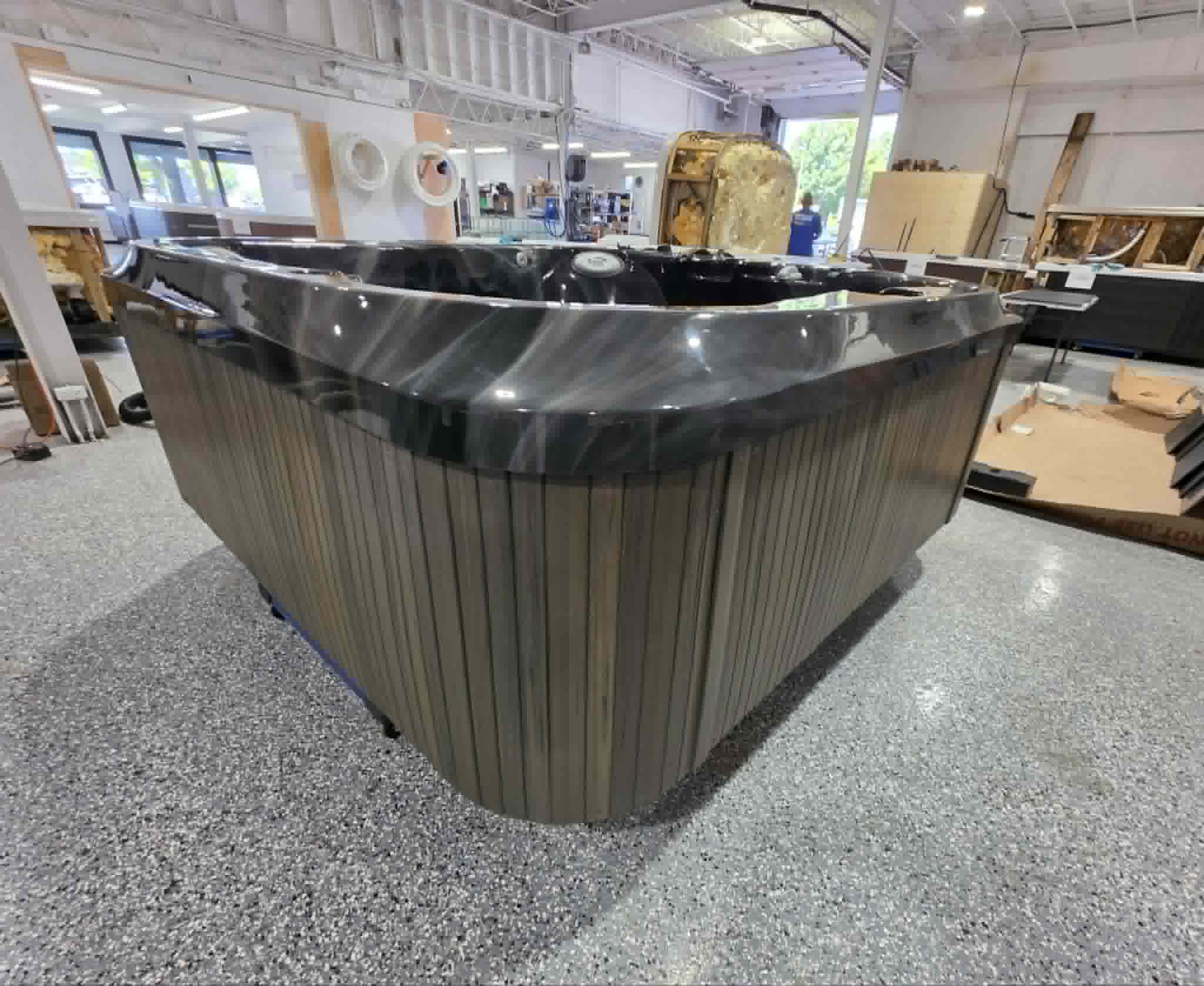 Spa Jacuzzi J-335 (2016) Reconditionné – Garantie 1 An – Clé en main! – Image 2