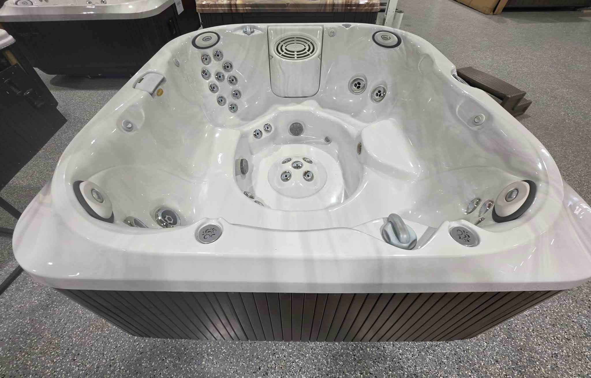 Spa Jacuzzi® J-365 (2013) – Entièrement reconditionné | Garantie 1 an – Image 6