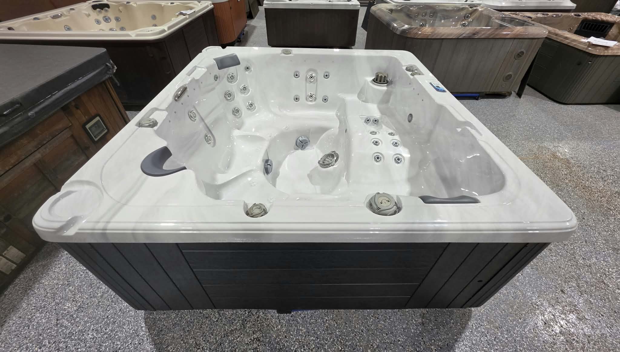 Spa Trévi Naya (2017) – entièrement reconditionné avec garantie – Image 6
