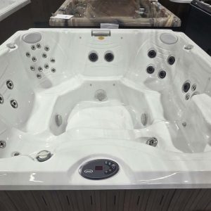 Spa Jacuzzi J280 Reconditionné - 6 places avec garantie!