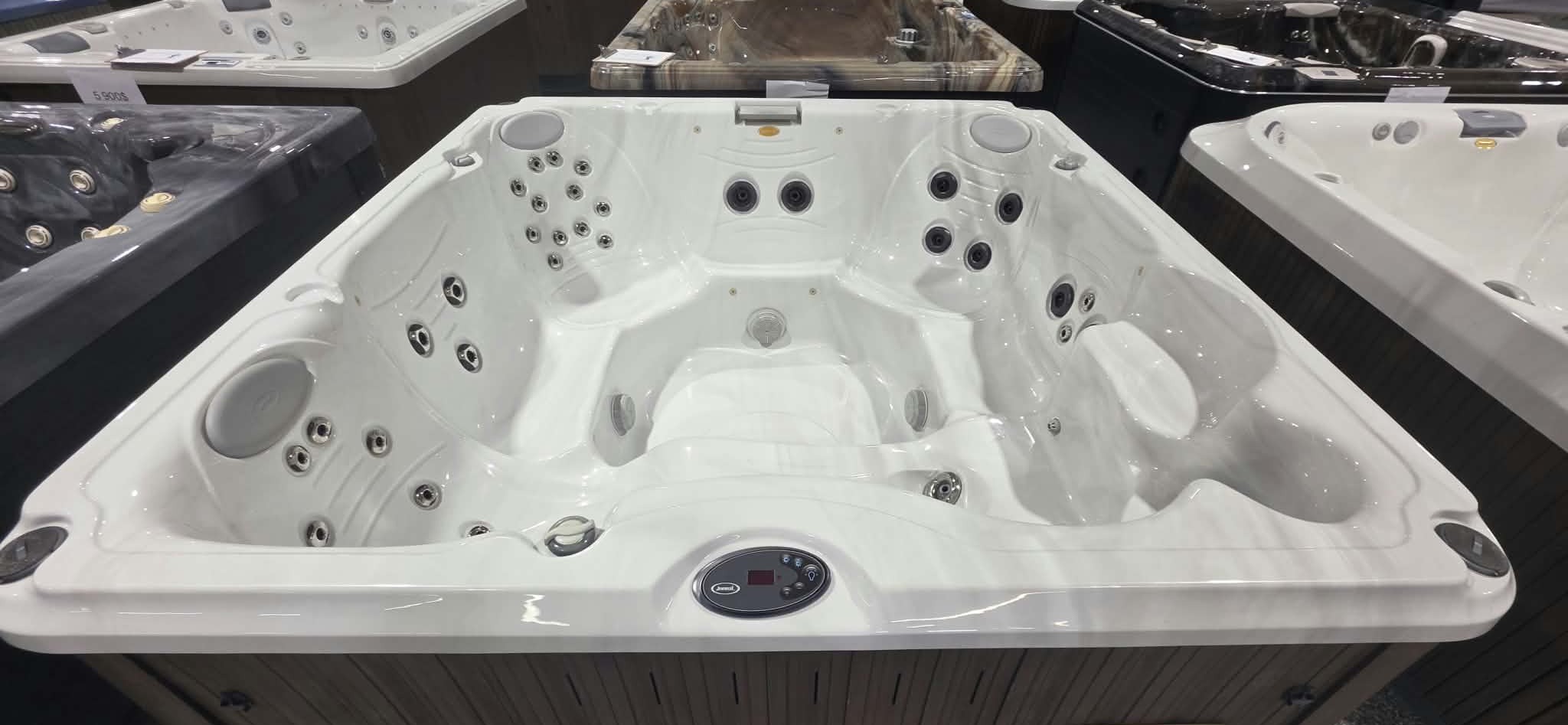 Spa Jacuzzi J280 Reconditionné - 6 places avec garantie!
