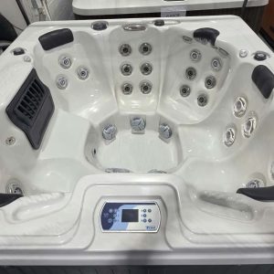Spa reconditionné Trévi Adriatic (2014) – Prêt pour la saison ! $5 900