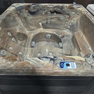 Spa reconditionné Trévi 52 (2016) - 6 places (avec chaise longue) - Garantie 1 an
