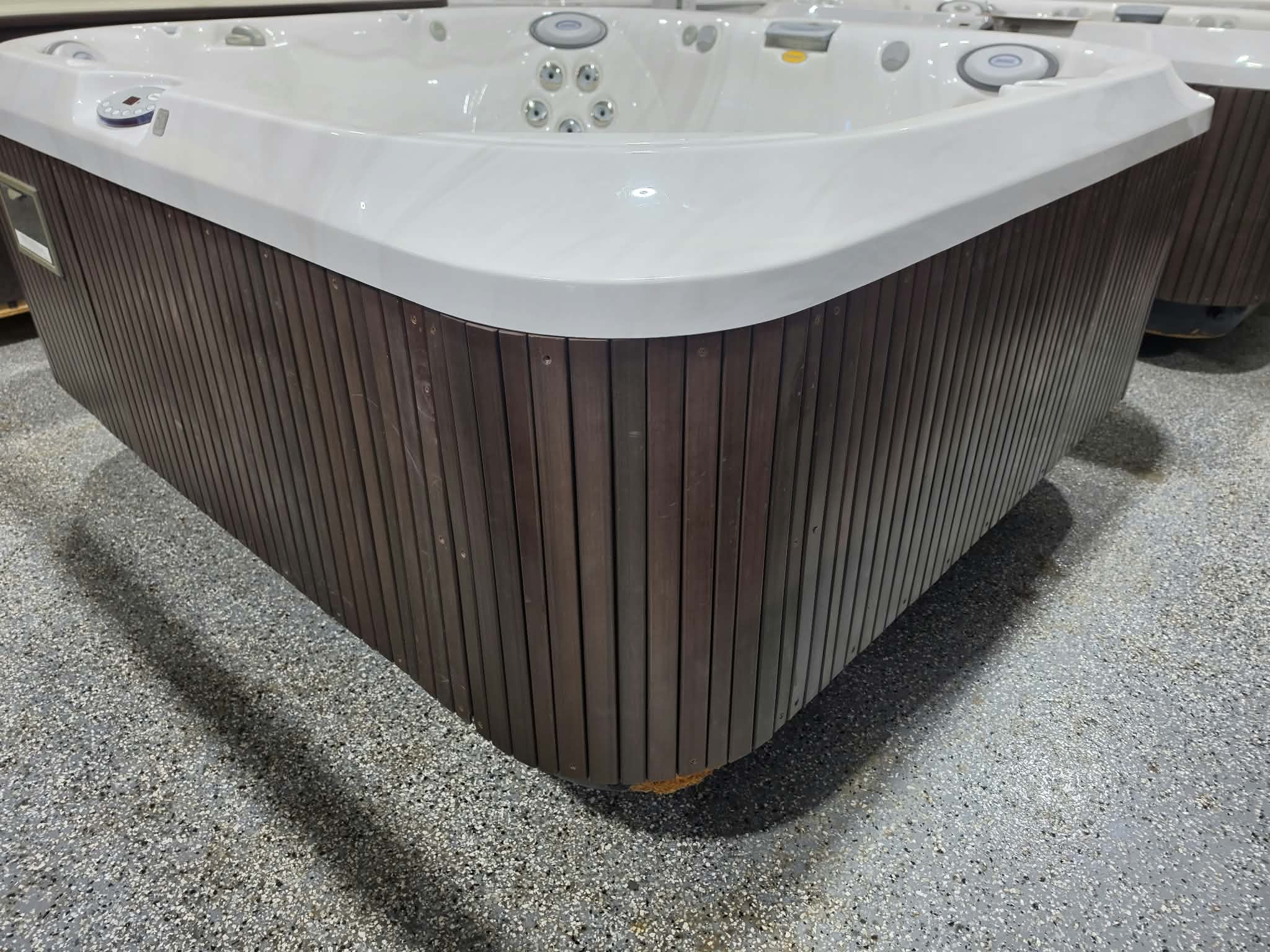 Spa Jacuzzi J-335 (2013) – Reconditionné avec garantie – Image 2